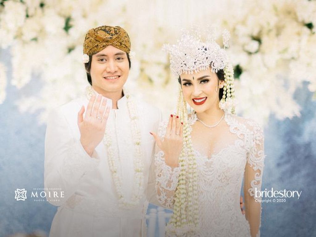 Momen Bahagia Pernikahan Kevin Aprilio-Vicy Melanie Dirasakan Jokowi