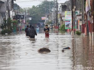 Video: Banjir di Pondok Gede Permai Bekasi Belum Surut