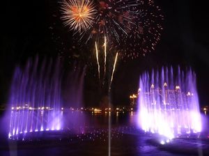 Rekor! The Palm Fountain Dubai Jadi Air Mancur Terbesar di Dunia