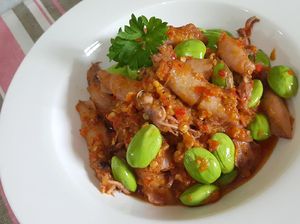 3 Resep Cumi Asin Bumbu Cabe yang Pedas Gurihnya Bikin Nambah Nasi 3 Resep Cumi Asin Bumbu Cabe yang Pedas Gurihnya Bikin Nambah Nasi