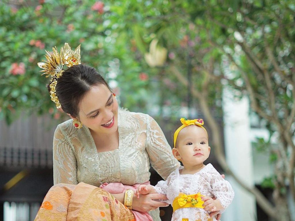 7 Bayi Artis yang Pernah Dapat Hujatan Netizen, Ada yang Disebut Mirip Babi 7 Bayi Artis yang Pernah Dapat Hujatan Netizen, Ada yang Disebut Mirip Babi