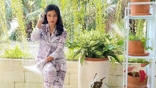 7 Foto Rumah Titi Kamal yang Kecanduan Tanaman Hias, Bak Toko Tanaman