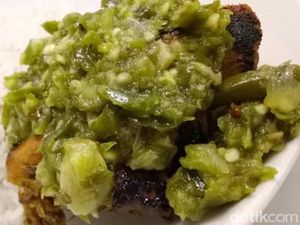 Resep Ayam Cabe Hijau yang Pedas Gurih