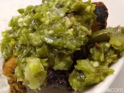 Resep Ayam Cabe Hijau yang Pedas Gurih