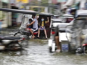 Satu Juta Warga Vietnam Dievakuasi Hindari Topan Molave