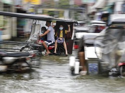 Satu Juta Warga Vietnam Dievakuasi Hindari Topan Molave