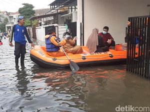 Video Belum Surut, Banjir di Griya Cimanggu Bogor Makin Meluas! Video Belum Surut, Banjir di Griya Cimanggu Bogor Makin Meluas!