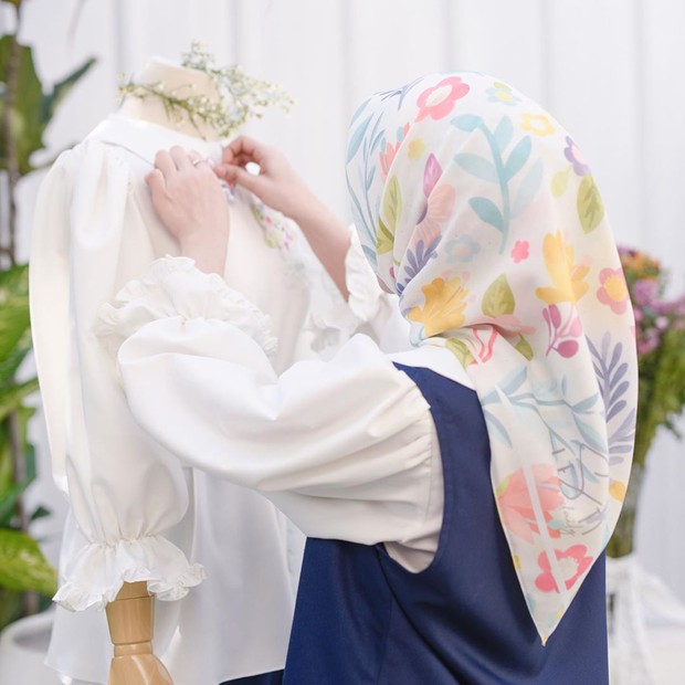 Beberapa hari sebelum resmi melaunchingkan produknya, Lesty sendiri diketahui telah menggelar acara syukuran untuk bisnisnya tersebut