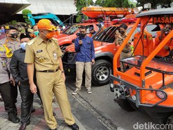 Merapi Siaga, Ganjar Minta Warga Tak Panik-Pengungsian Disiapkan