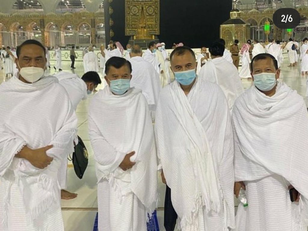 Kunjungi Arab Saudi, JK Sempatkan Umroh di Tengah Pandemi COVID-19 Kunjungi Arab Saudi, JK Sempatkan Umroh di Tengah Pandemi COVID-19
