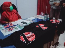 Panwas Temukan Dugaan Bagi-bagi Kaus Petahana Klaten Saat Rapat di Kelurahan