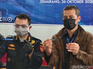 Ratusan Ribu Pisau Cukur Impor Palsu Diamankan Bea Cukai di Semarang Ratusan Ribu Pisau Cukur Impor Palsu Diamankan Bea Cukai di Semarang