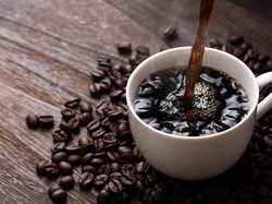 Khasiat Minum Kopi Hitam di Pagi Hari Bisa Turunkan Berat Badan