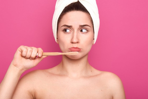 Kurang Bersih Menghapus Lipstick