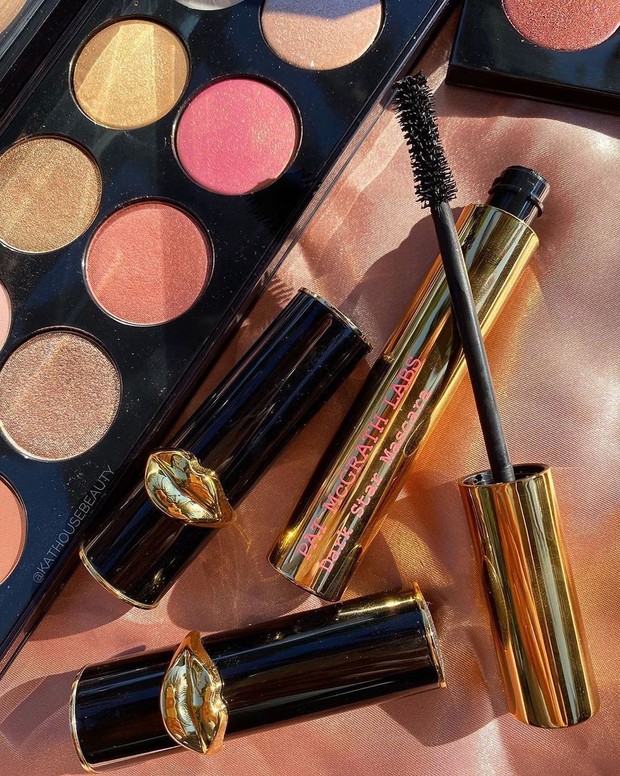 Lipstik ala Emily Cooper