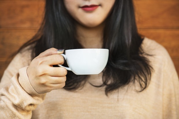 Mengkonsumsi Kafein Berlebih