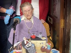 Makan Kentang dan Daging Tiap Hari, Nenek Ini Bisa Berumur 107 Tahun!