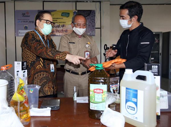 Pelatihan Wirausaha Pembuatan Sabun