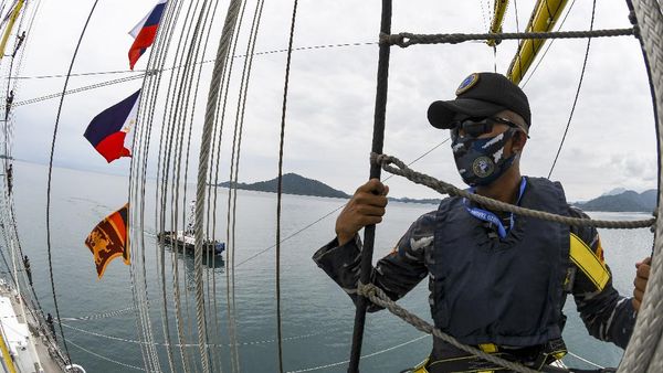 Potret Taruna AAL Arungi Samudra