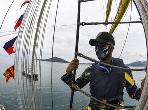 Potret Taruna AAL Arungi Samudra Potret Taruna AAL Arungi Samudra