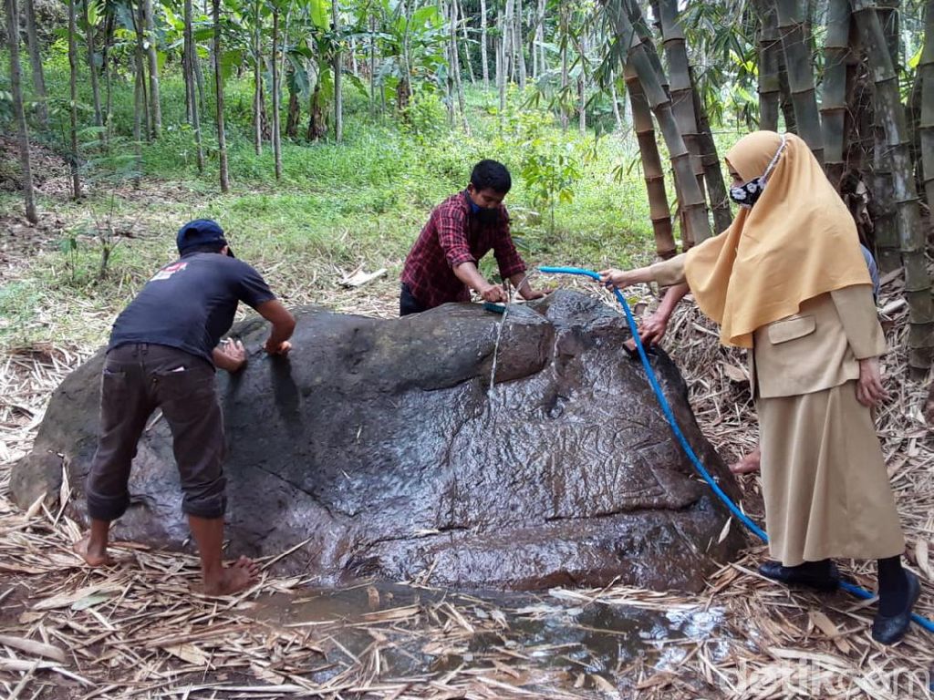 Melihat Konservasi Arca Ganesha-Watu Wayang di Semarang Melihat Konservasi Arca Ganesha-Watu Wayang di Semarang
