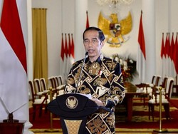 Jokowi Tugasi Erick Thohir Berantas Hoax Vaksin COVID-19