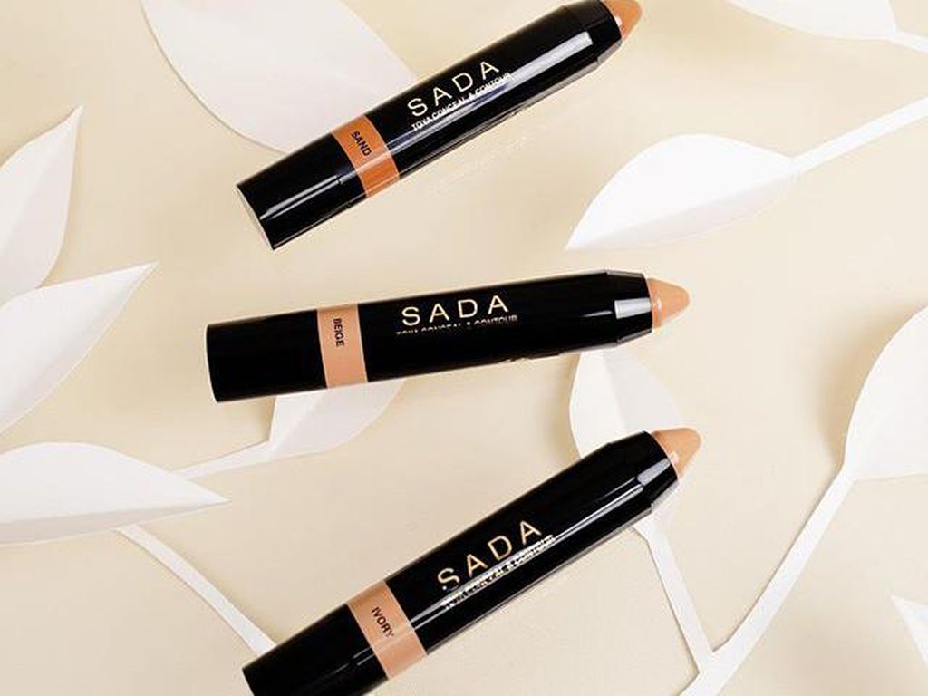 Review: SADA TOYA Conceal & Contour, Makeup yang Diklaim Bikin Wajah Tirus