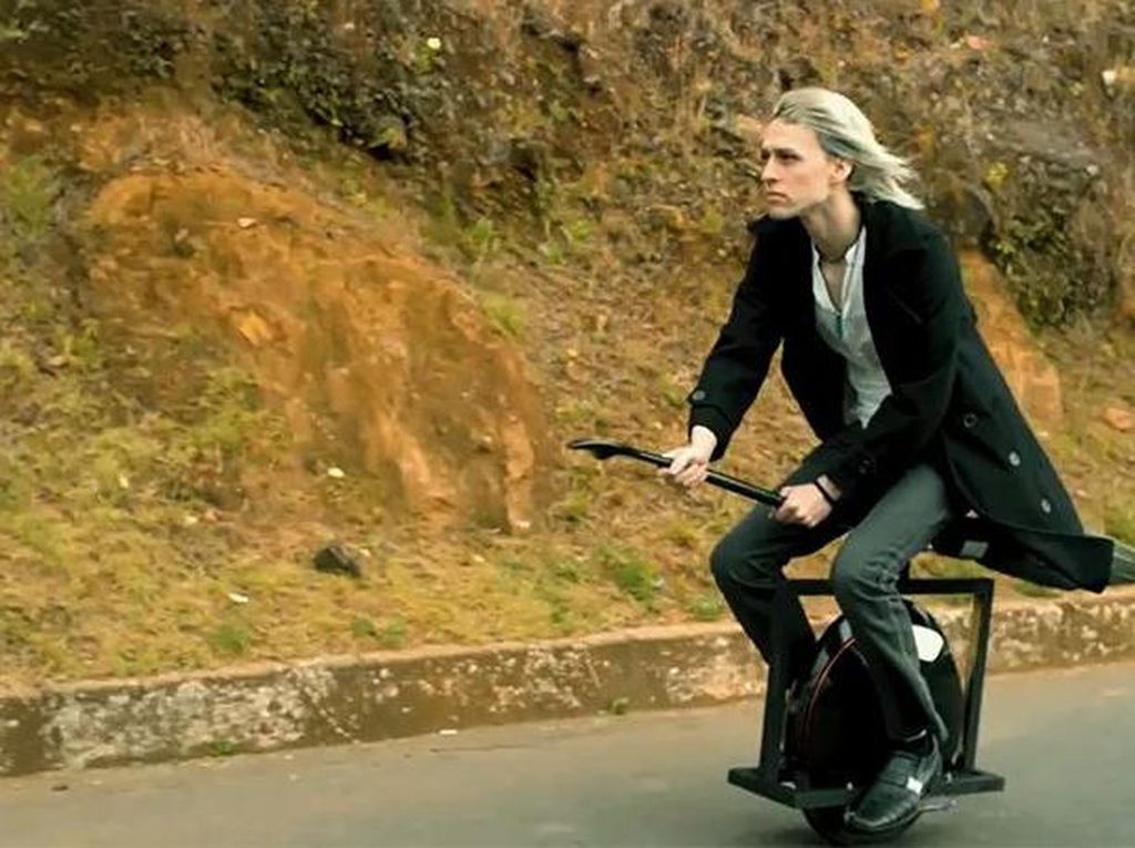 Skuter Listrik Berbentuk Sapu Terbang seperti Harry Potter, Lucu Juga Sih Skuter Listrik Berbentuk Sapu Terbang seperti Harry Potter, Lucu Juga Sih