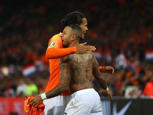 Pesan Memphis untuk Van Dijk: Stay Strong, My Brother