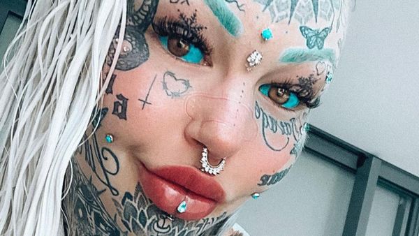 8 Penampilan Ekstrem Wanita Naga yang Memodifikasi Tubuh Senilai Rp 1,7 M