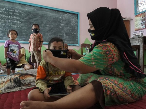 Potret Para Pengungsi Banjir di Cilacap