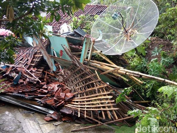Banjir dan Longsor Terjang Kebumen
