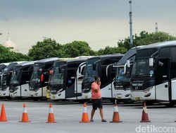 Sidak Angkutan Nataru di Terminal Pulogebang, 3 Bus AKAP Tak Laik Jalan