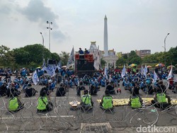Pedemo Omnibus Law Mulai Padati Kantor Gubernur Jatim