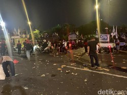 Massa Demo Omnibus Law Bubar Meski Tak Ditemui Gubernur Khofifah