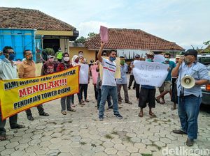 Khawatir Roboh, Pembangunan Tower Seluler di Ponorogo Diprotes Khawatir Roboh, Pembangunan Tower Seluler di Ponorogo Diprotes