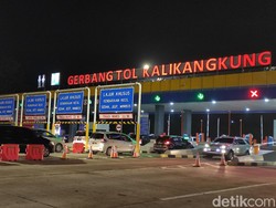 Libur Cuti Bersama, Begini Kondisi Lalin di Tol Kalikangkung Malam Ini