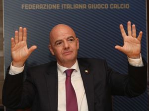 Agenda Pembenahan Sepakbola Indonesia: Presiden FIFA Temui Jokowi Besok