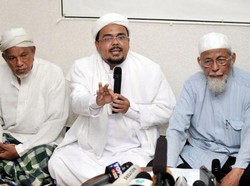 Abu Bakar Baasyir Bertemu Habib Rizieq di Petamburan, Ada Apa?