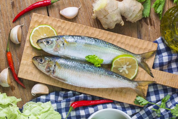 Ikan sarden tinggi kalsium.