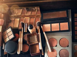 Waspada! 43 Kosmetik Berbahaya yang Beredar di Indonesia, Bisa Rusak Kulit Waspada! 43 Kosmetik Berbahaya yang Beredar di Indonesia, Bisa Rusak Kulit
