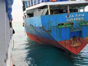 Kapal Kandas di Pulau Selayar Sulsel, 32 Penumpang Dievakuasi