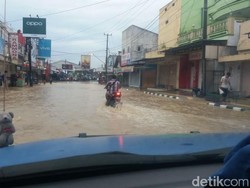 Luapan Sungai Cikaso Juga Rendam Jalan Nasional Menuju Pangandaran