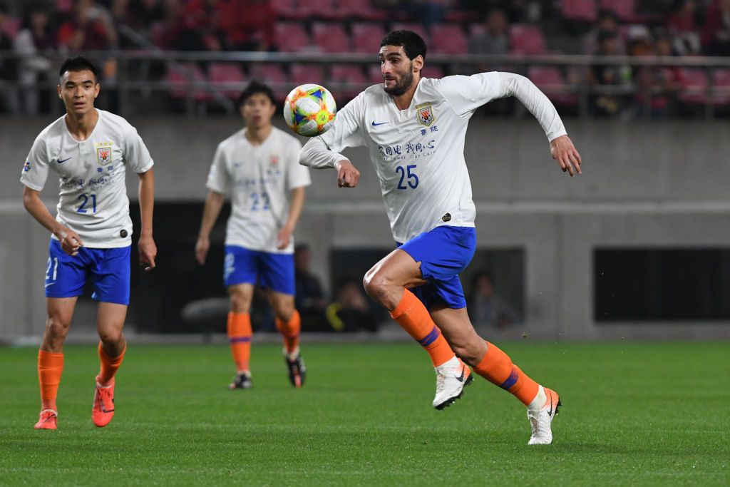CHANGWON, SOUTH KOREA - MARCH 05: Marouane Fellaini of Shandong Luneng in action during the AFC Champions League Group E match between Gyeongnam and Shandong Luneng at Changwon Football Center on March 05, 2019 in Changwon, South Korea. (Photo by Chung Sung-Jun/Getty Images)