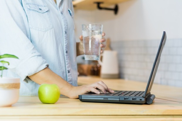 Studi dalam Journal of Nutrition mengungkapkan bahwa dehidrasi ringan dapat menyebapkan kelelahan dan menhilangkan konsentrasi.