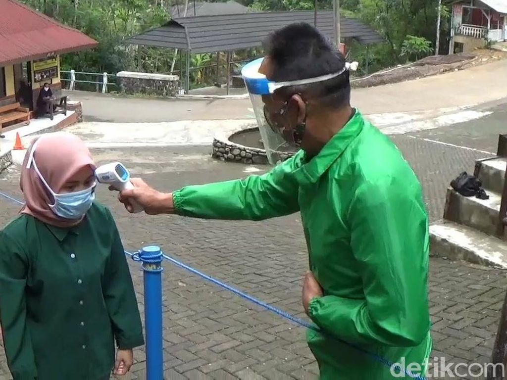 Terakhir Libur Panjang, Satpol PP Sumedang Perketat Prokes Objek Wisata Terakhir Libur Panjang, Satpol PP Sumedang Perketat Prokes Objek Wisata