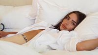 Olivia Culpo yang Seksinya Dikalahkan Delta Goodrem