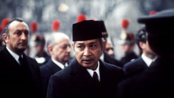 Potret Lengsernya Soeharto dan Krisis Ekonomi