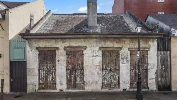 6 Potret Rumah Kumuh dan Usang, Interior Mewah Dalamnya Bikin Speechless