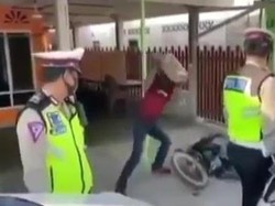 Kesal Ditilang Polisi, Pria di Kepri Rusak Motornya Pakai Batu Besar